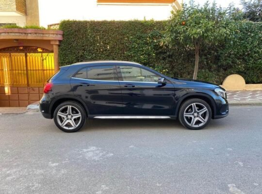 Mercedes GLA 220